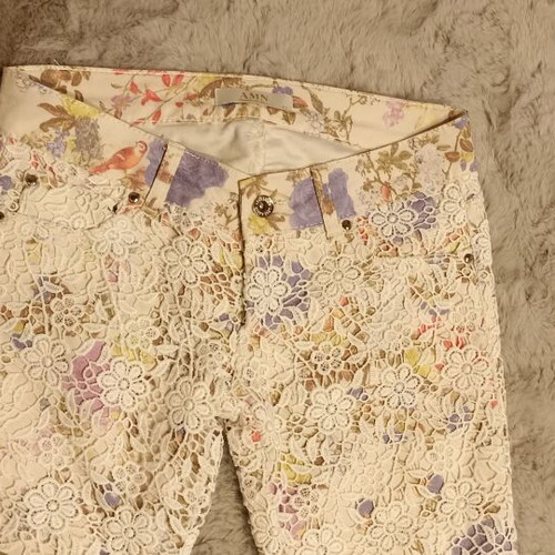 Madness National Lace Skinny Pants XS like new, colorful