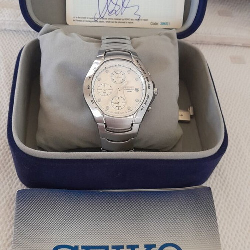 Seiko limited edition wristwatch, made in Japan, grey