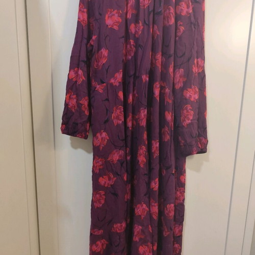 Printed long dress with pockets, purple floral, like new