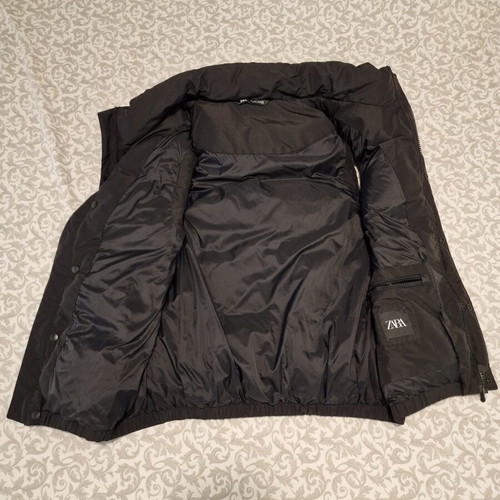 Sleeveless jacket Zara like new, size L, black