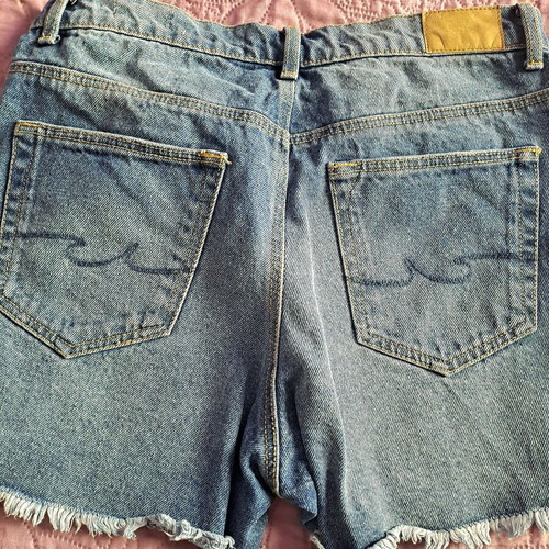 Colin's denim shorts medium light wash like new, size S 36 8
