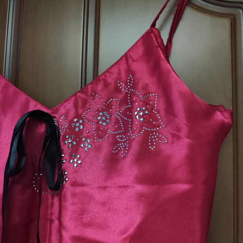 Baby doll set satin with rhinestones and adjustable straps, like new, 3 pieces