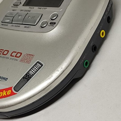 Aiwa XP-K7 Portable CD-Video CD & Karaoke Player like new