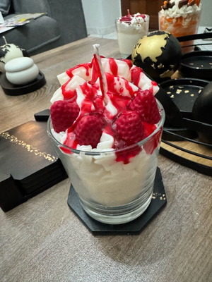 Cheesecake white candle new with Paradoxe scent