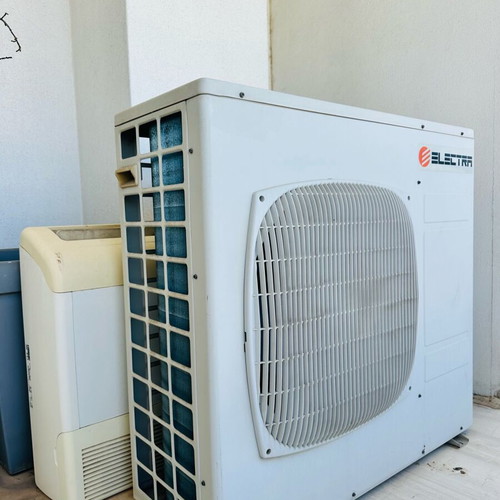 Electra air conditioner used 30,000 BTU Model OU8-30 RC R410 EL