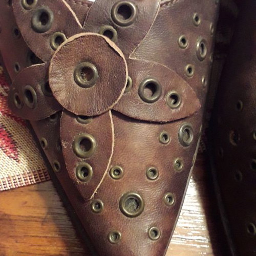 Leather branded vintage shoes size 38.5 in excellent condition