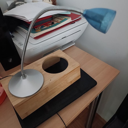 Desk lamp like new