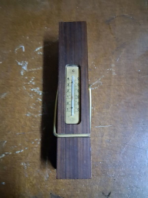 Office clip used with decorative thermometer