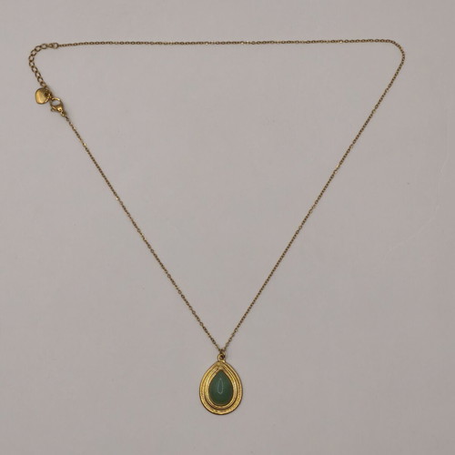Gold-plated stainless steel necklace with green teardrop pendant