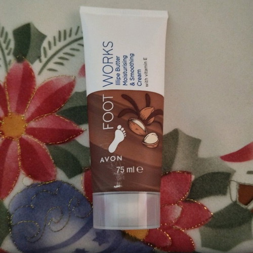 Avon Foot Works foot cream 75ml new with shea butter and vitamin E