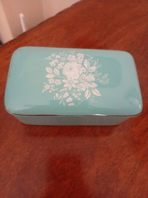 Royal Winton Grimwades vintage shabby chic butter dish like new