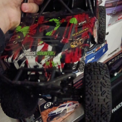 Crawler remote control used, waterproof with many extras