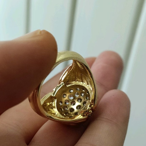 Women's stainless steel dome ring royal style with zircon stones size 18.5 new