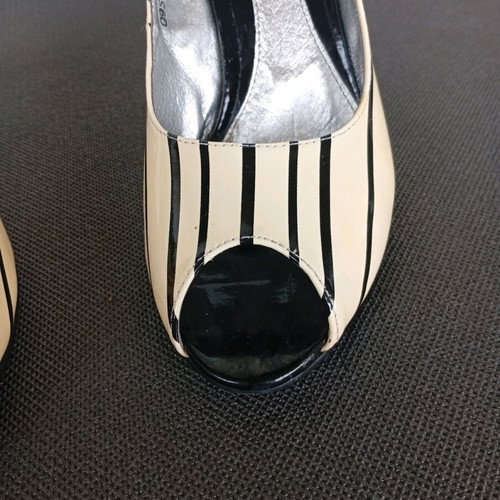Roberto Venuti Milano Peep-Toe Patent Leather Striped Drip Heels No.37 Like New