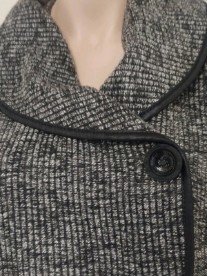 Women's cape coat jacket one size, black and gray