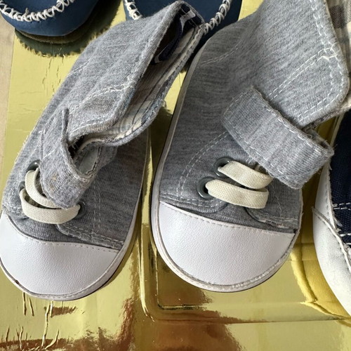 Newborn shoes like new, set of 5 pieces
