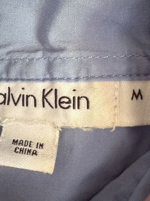 Calvin Klein women's button-up long sleeve shirt size M, blue