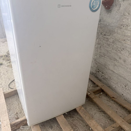 Morris Mini Refrigerator like new