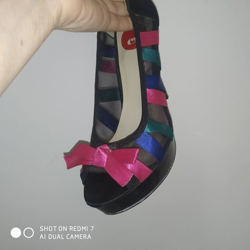 Peep Toe Exe Satin Pumps Size 39 Like New, Evening