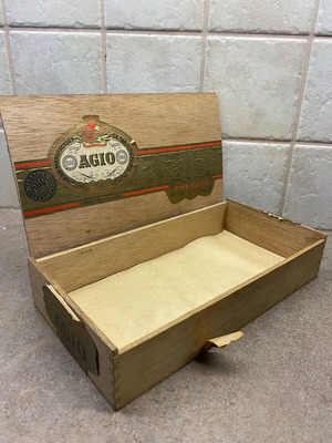 Agio cigar box used