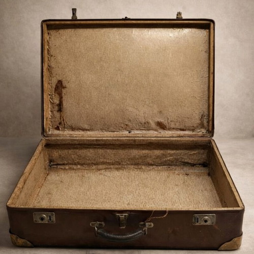 Vintage suitcase used, leather with metal corners and wooden details