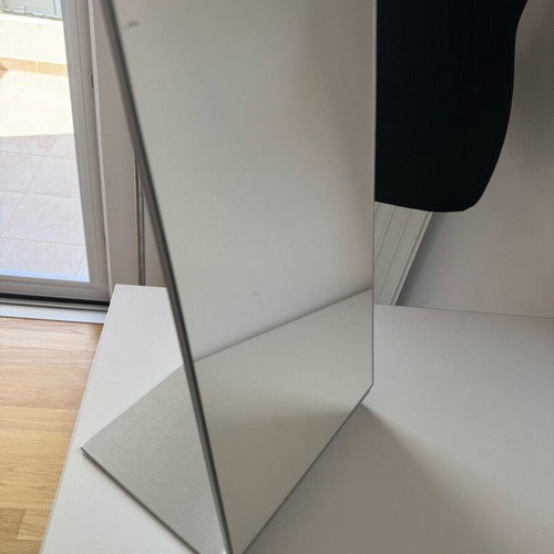 Table mirror used with small chip on top left corner