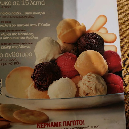 Set of 16 used Glykes Istories magazines with pastry recipes