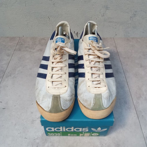 Adidas Rom shoes collectible used, -  350,00 - Vendora.cy