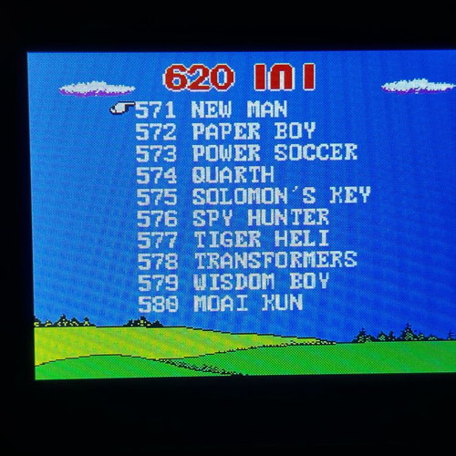 Portable console with 620 games new, color screen