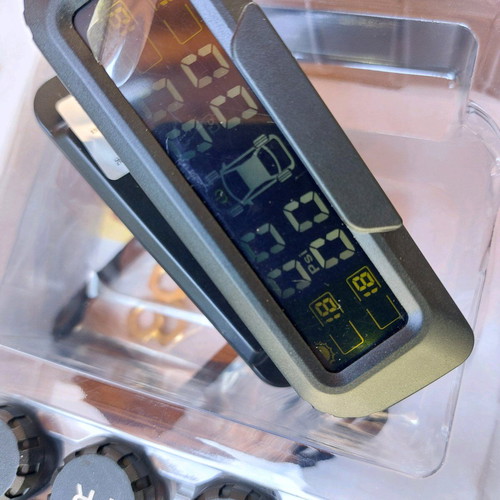 Wireless tire pressure and temperature monitoring system new