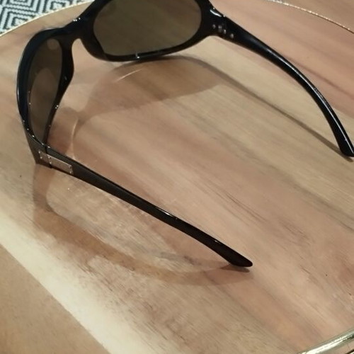 Gucci sunglasses used, black with excellent lens
