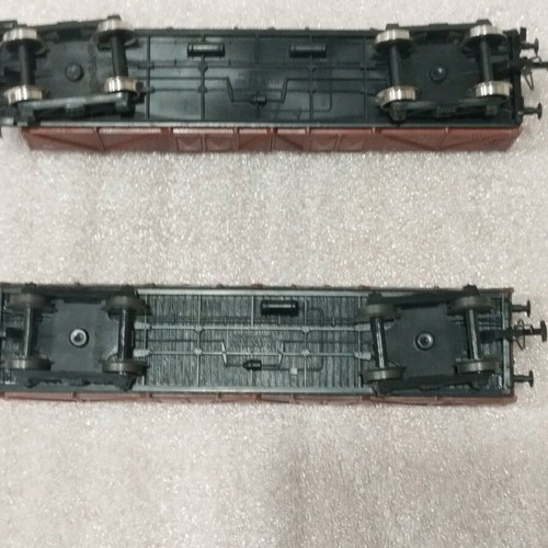 Commercial wagons like new, pack of 4, HO scale