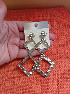 Earrings Rhombus hammered design with clips new, silver color