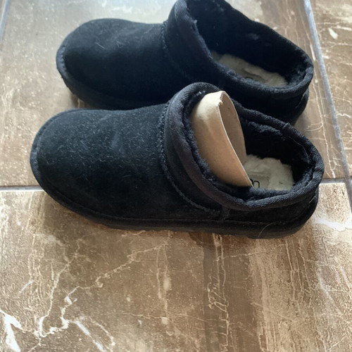 Ugg Australia low boots size 32.5 new, black