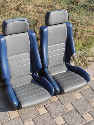 Bucket car seats used, blue, without rails