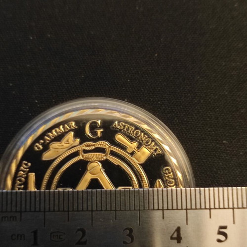 Collectible coin with masonic symbols new