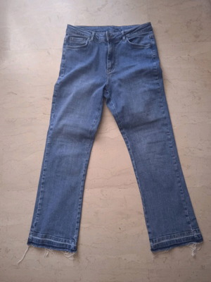 Calzedonia cropped jean like new, size M (42), blue