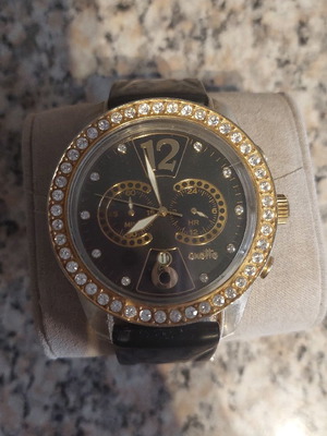 Ρολόι Oxette γυναικείο μεταχειρισμένο με μικρό άνοιγμα στο λουρί