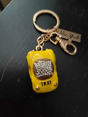 Mini New York Taxi Keychain new, yellow with rhinestones