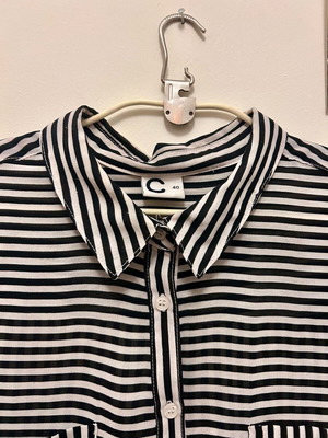 Striped shirt like new, black and white, size L