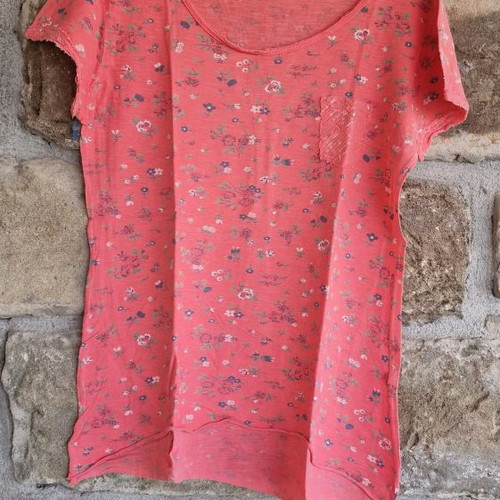 Women's blouse used, size up to XL