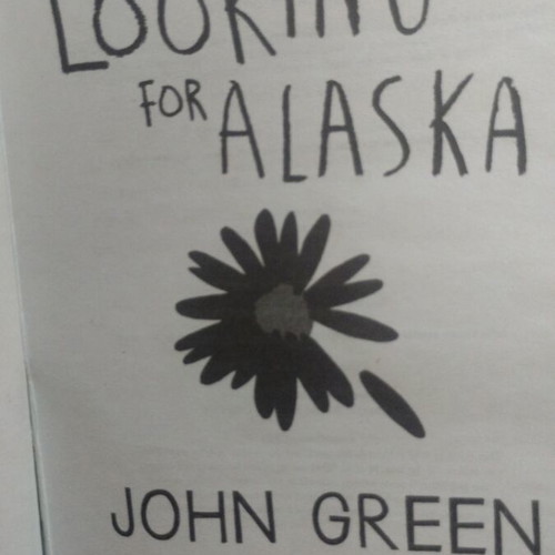 Looking for Alaska book used, English by John Green