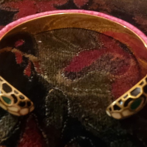 Vintage bracelets like new, 4 different pieces
