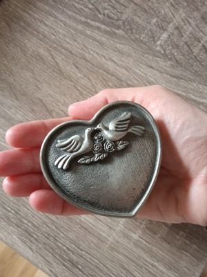 Vintage Metal Heart Jewelry Box with Embossed Doves and Roses like new