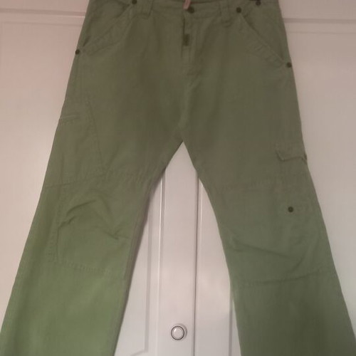 Guess pants like new, green, sizes L and XL