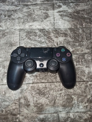Ps4 χειριστήριο σαν καινούργιο, φορτίζει αλλά δεν ανάβει, για ανταλλακτικά ή επισκευή