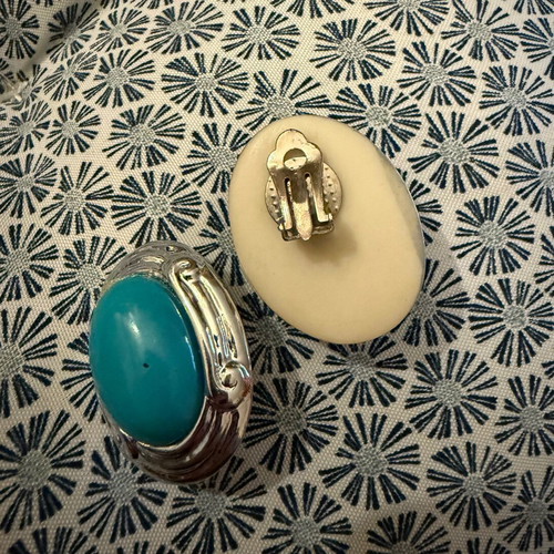 Clip Earrings like new, oval summer style, plastic 4x3 cm