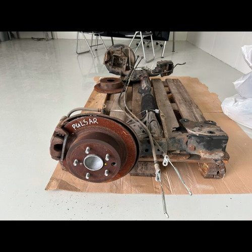 Nissan Pulsar C13 rear axle used with brake discs and calipers