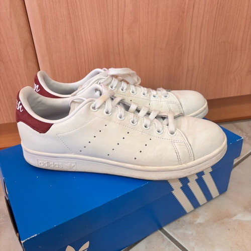 Adidas Stan Smith sneakers used, white with burgundy detail
