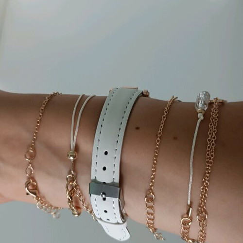 Watch and set of 5 bracelets new, white and gold